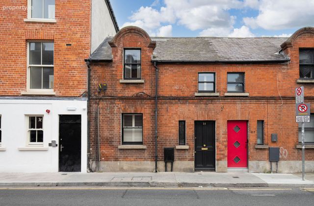 28 The Coombe, Dublin 1 - Click to view photos