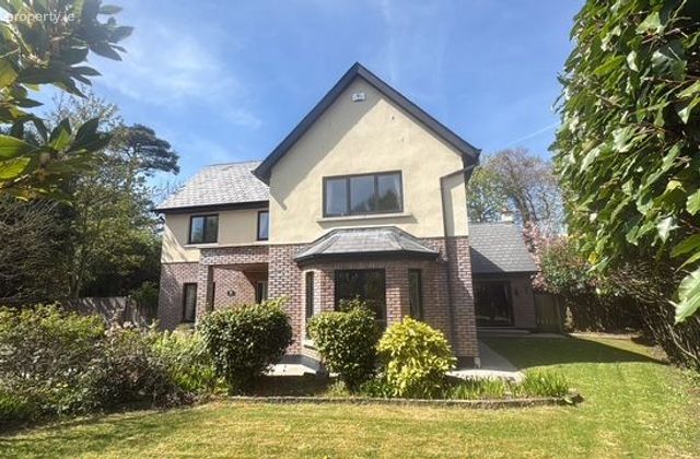 30 Walshestown Abbey, Newbridge, Co. Kildare - Click to view photos