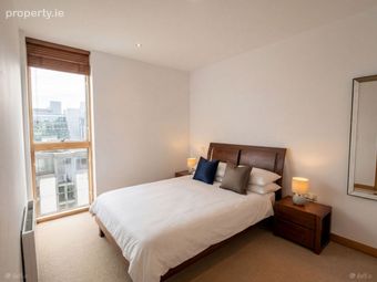 Apartment 30, Riverstown House, IFSC, Dublin 1 - Image 5