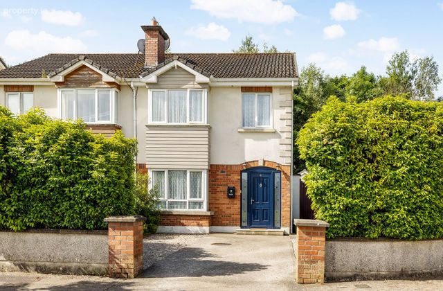 41 The Crescent, Curragh Grange, Newbridge, Co. Kildare - Click to view photos