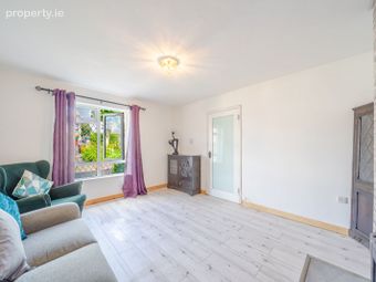 11 Rathbawn Avenue, Castlebar, Castlebar, Co. Mayo - Image 4