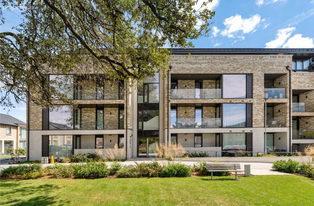 2 Thornhill Oaks, Mount Merrion, Blackrock, Dublin, Mount Merrion, Co. Dublin - Click to view photos