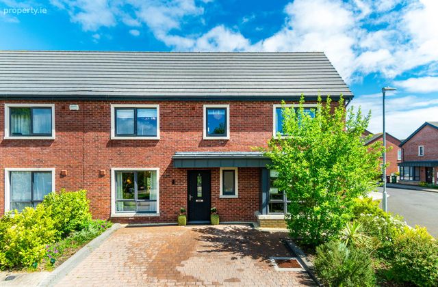 11 The Lawn, Barnhall Meadows, Leixlip, Co. Kildare, Leixlip, Co. Kildare - Click to view photos
