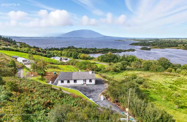 Lake House Tavanaghmore, Foxford, Knockmore, Co. Mayo - Click to view photos