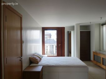 Apartment 11, The Wooden Building, Temple Bar, Dublin 8 - Image 5