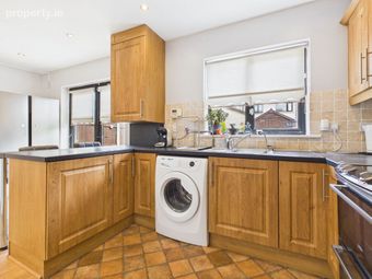 12 Elm Park, Carraig An &Aacute;ird, Waterford City Centre, Co. Waterford - Image 5