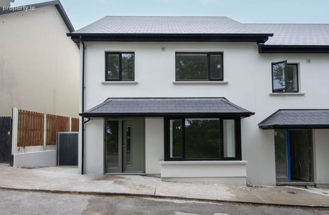 3 Bedroom Semi, Rostellan, Co. Cork - Click to view photos