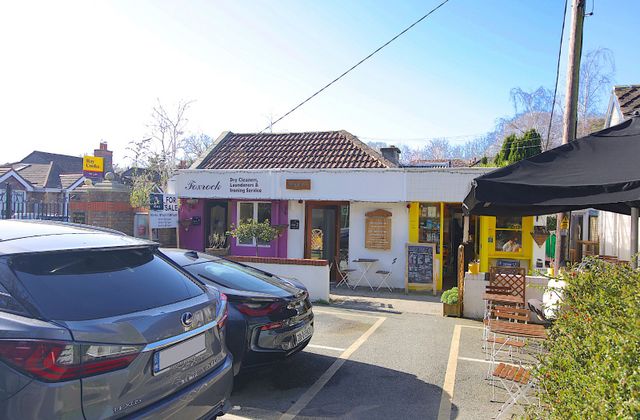 No.1, Orchard Cottages, Foxrock, Dublin 18 - Click to view photos