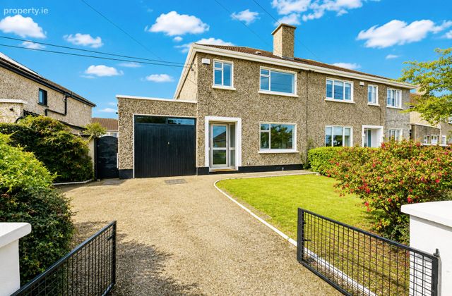 39 Trimleston Gardens, Booterstown, Co. Dublin - Click to view photos