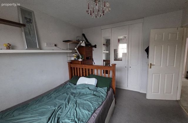 Oscar Traynor Road, Coolock, Dublin 17 - Click to view photos