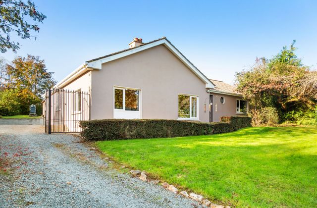 Ballyknockan Beg, Glenealy, Co. Wicklow, Glenealy, Co. Wicklow - Click to view photos