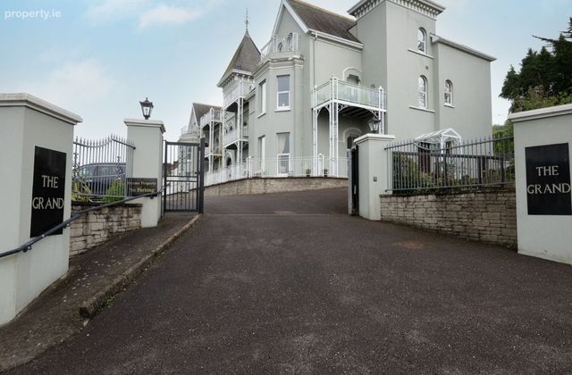 Apartment 2, The Grand, Crosshaven, Co. Cork - Click to view photos