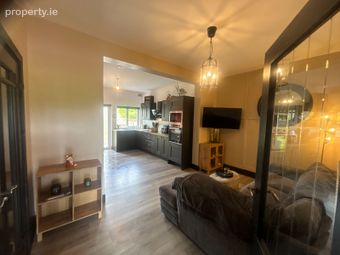9 Laburnum Square, Drogheda, Drogheda, Co. Louth - Image 3