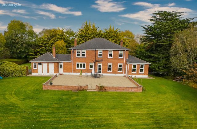 10 Homeleigh (house Potential Site For Another Detached Property), Porterstown Road, Castleknock, Dublin 15 - Click to view photos