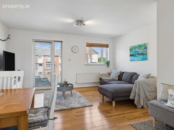152 Grianan Fidh, Aiken's Village, Stepaside, Dublin 18 - Image 3