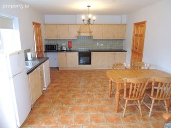 14 Cart&uacute;r M&oacute;r, Clybaun Road, Knocknacarra, Co. Galway - Image 4