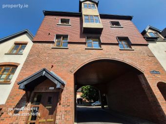 7a Rochelle Court, Old Blackrock Road, Ballinlough, Co. Cork - Image 2