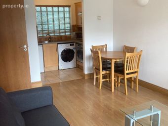 40 Beresford House, Custom House Square, D01 EF96, Dublin 1 - Image 2