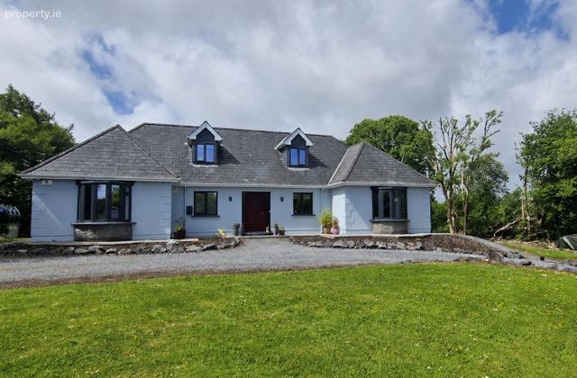 Eadarg&uacute;il, Moycullen, Moycullen, Co. Galway - Click to view photos