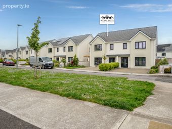 19 The Square, Elmbury, Carrigtwohill, Co. Cork - Image 2