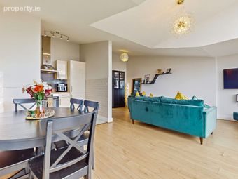 15 Parkview Drive, Finglas, Dublin 11 - Image 5