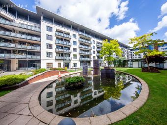 12 Barrow House, Custom House Square, Mayor Street Lower, IFSC, Dublin 1 - Image 2