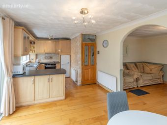 63 James Connolly Park, Clondalkin, Dublin 22 - Image 5
