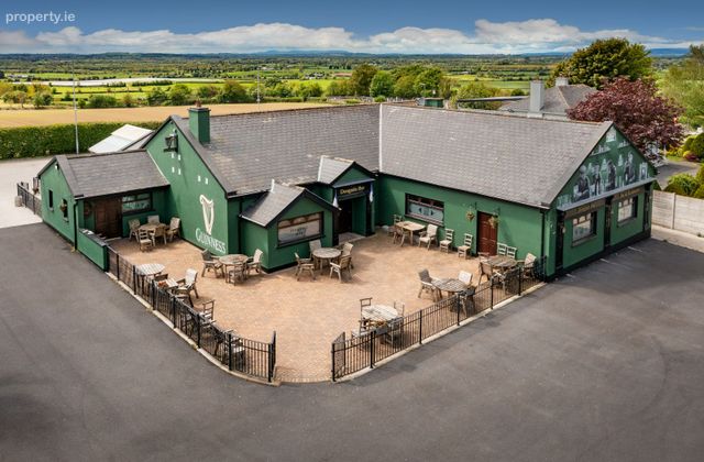 Doogue's Bar, Raheen, Abbeyleix, Portlaoise, Co. Laois - Click to view photos
