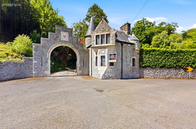The Gate Lodge, Glenart, Woodenbridge, Co. Wicklow - Click to view photos