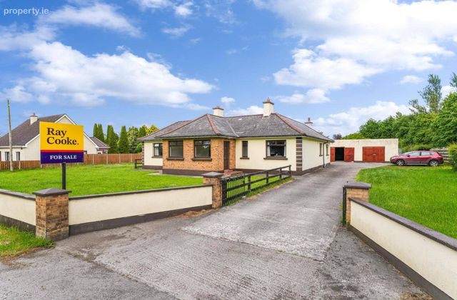 Castlewarden, Straffan, Co. Kildare, Straffan, Co. Kildare - Click to view photos