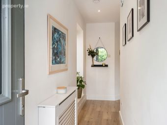 8 Shackleton Avenue, Lucan, Co.dublin, Adamstown, Co. Dublin - Image 2
