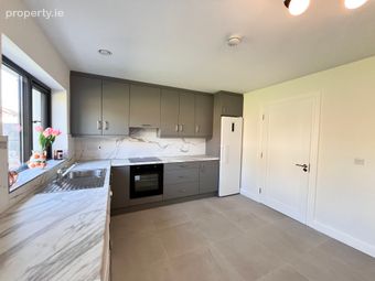 Semi-detached House, Ard Rua Meadows, Claremorris, Co Mayo, Claremorris, Co. Mayo - Image 5