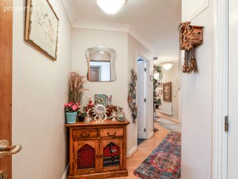 7 Meadow Court, Stepaside Park, Stepaside, Dublin 18 - Image 2