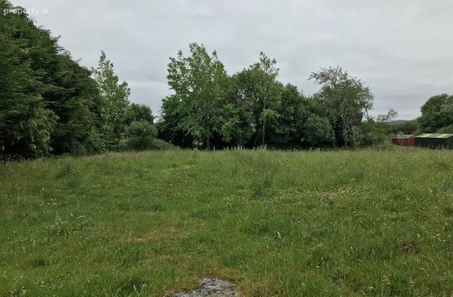 Portacarron, Oughterard, Co. Galway - Click to view photos
