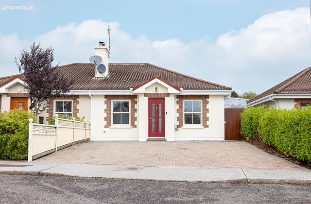 41 Woodview Lawn, Saleen, Midleton, Co. Cork - Click to view photos