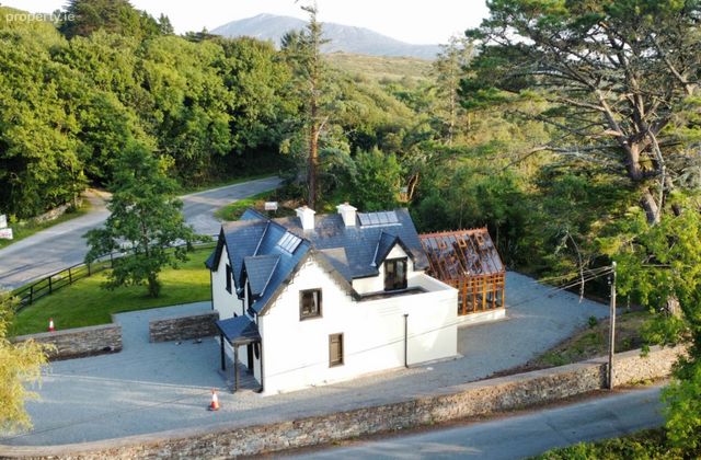 The Barracks, Derrylough, Tuosist, Co. Kerry, Tuosist, Co. Kerry - Click to view photos