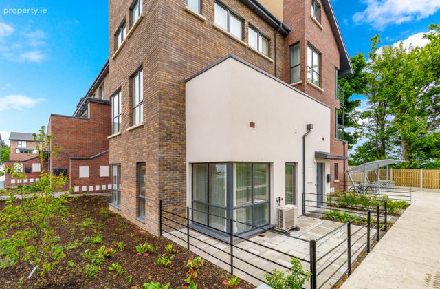 Stonebridge Wood, Dublin 18, Loughlinstown, Co. Dublin - Click to view photos