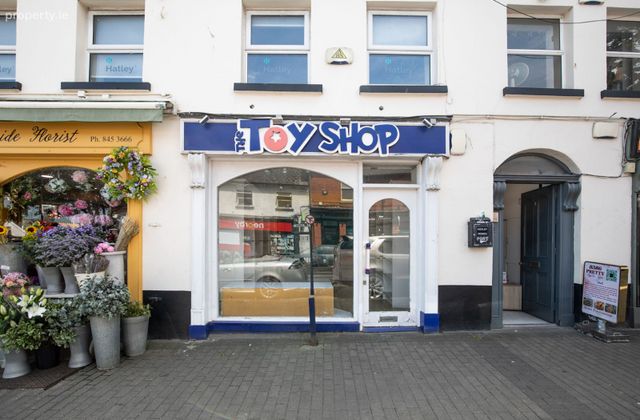 2 Main Street, Malahide, Co. Dublin - Click to view photos