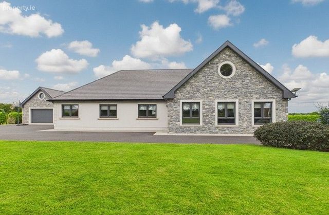 Cornstown, Ashbourne, Garristown, Co. Dublin - Click to view photos