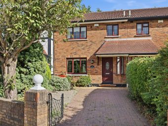 21 The Crescent, Griffith Downs, Drumcondra, Dublin 9