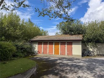 2 Martello Court, 75 Upper Newcastle Road, Newcastle, Galway, Newcastle, Co. Galway - Image 2