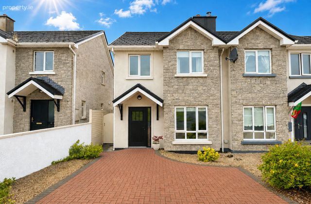 7 Ashbrook, Collooney, Co. Sligo - Click to view photos