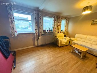17 Castlebyrne Park, Blackrock, Co. Dublin - Image 3