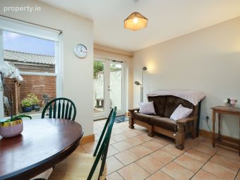 15 15a St. Saint Josephs Avenue, Drumcondra, Dublin 3 - Image 4