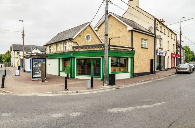 Market Square, Monasterevin, Co. Kildare - Click to view photos