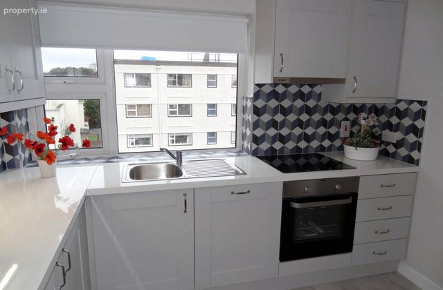 Apt 21 Seapark, Mount Prospect Avenue, Clontarf, Dublin 3, Clontarf, Dublin 3 - Click to view photos