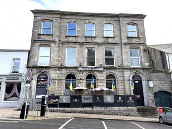 Lilly O`briens Public House &amp; Apartments, Castle Street, Roscrea, Co. Tipperary, Roscrea, Co. Tipperary - Image 4