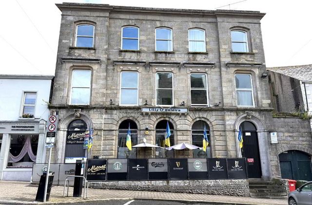Lilly O`briens Public House &amp; Apartments, Castle Street, Roscrea, Co. Tipperary, Roscrea, Co. Tipperary - Click to view photos