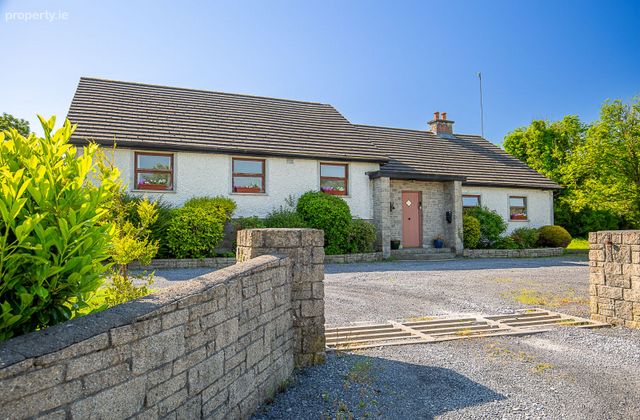 Rock Haven, Shanbally, Craughwell, Co. Galway - Click to view photos