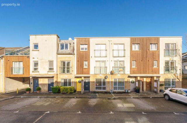 Waterside Court, Waterside, Malahide, Co. Dublin - Click to view photos
